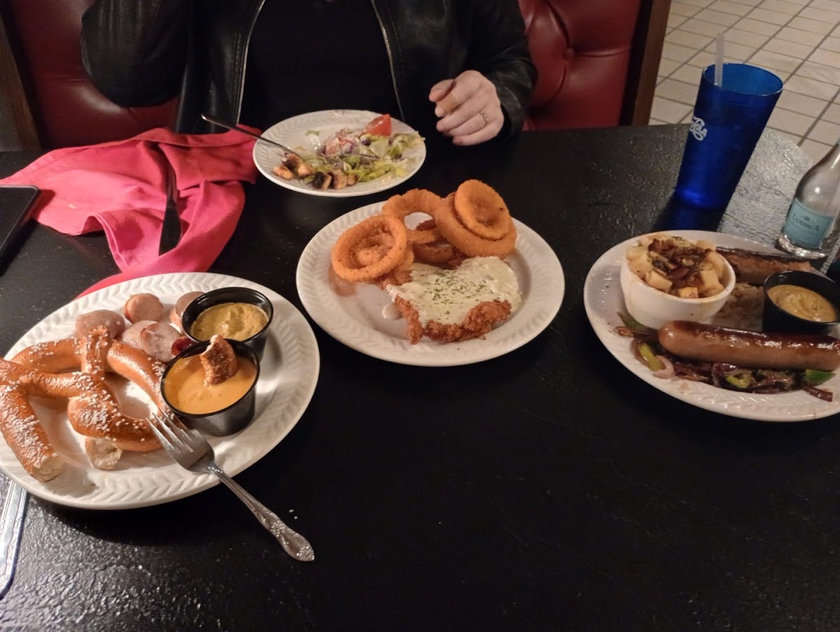 The Red Stag Restaurant & Matterhorn Lounge Photos 2